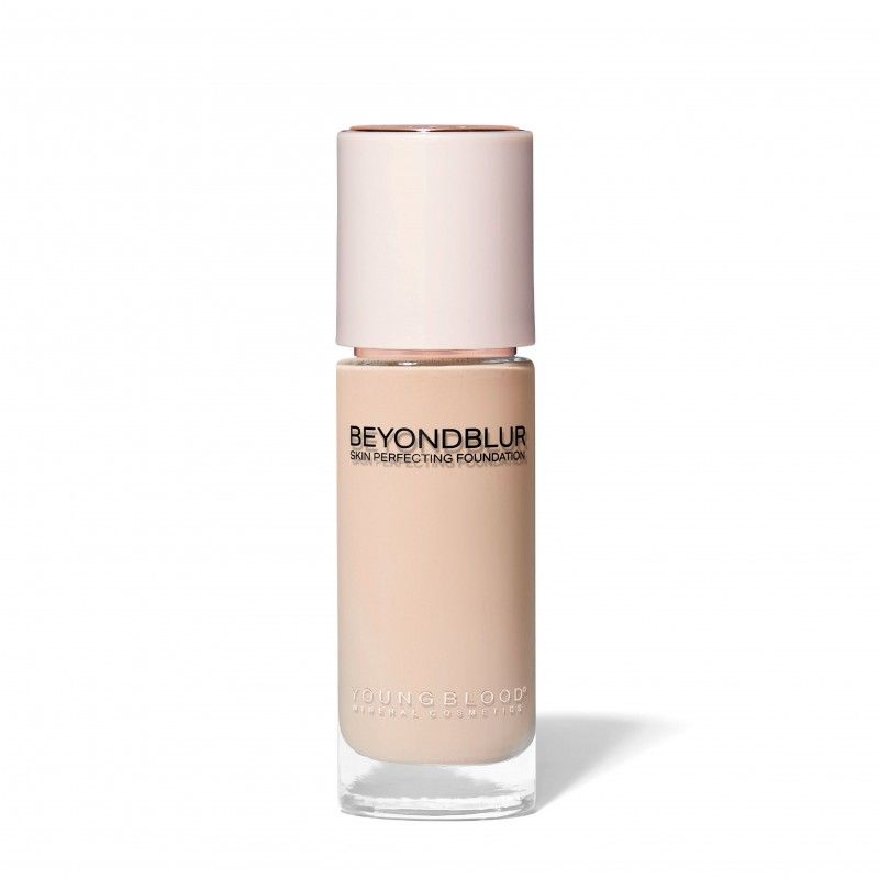 YOUNGBLOOD Skystas mineralinis makiažo pagrindas - pudra “BEYONDBLUR™ SKIN PERFECTING FOUNDATION” – LC1