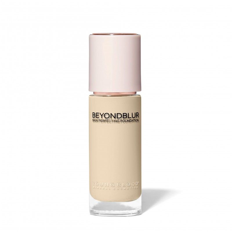 YOUNGBLOOD Skystas mineralinis makiažo pagrindas - pudra “BEYONDBLUR™ SKIN PERFECTING FOUNDATION” – LW2