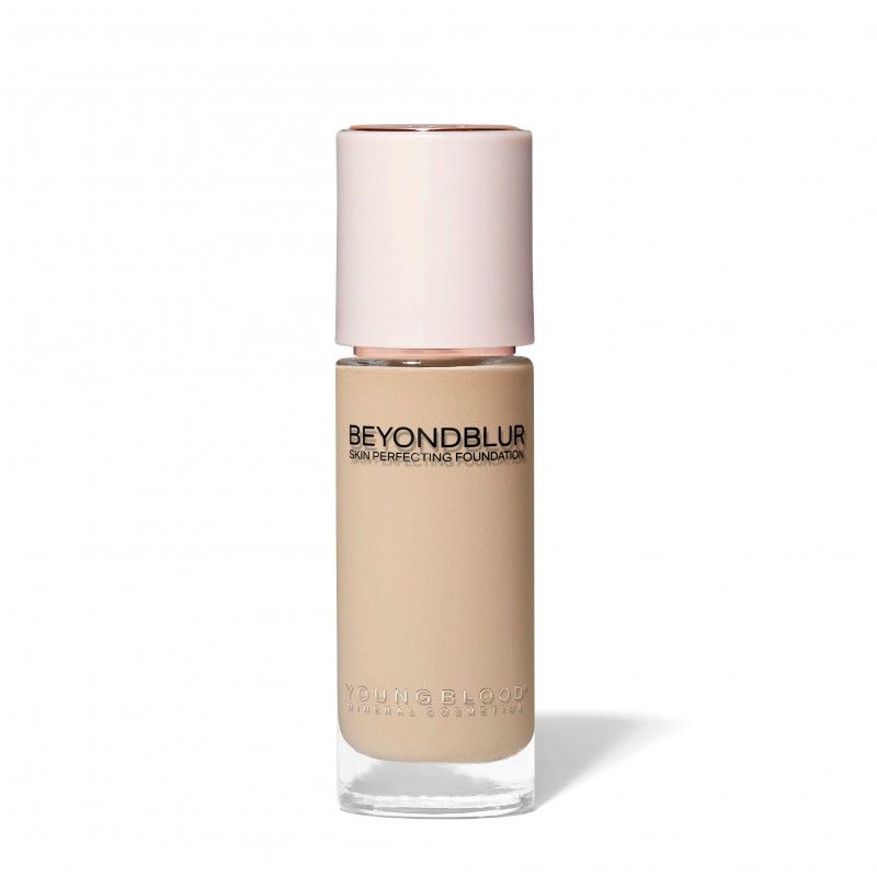 YOUNGBLOOD Skystas mineralinis makiažo pagrindas - pudra “BEYONDBLUR™ SKIN PERFECTING FOUNDATION” – MN2